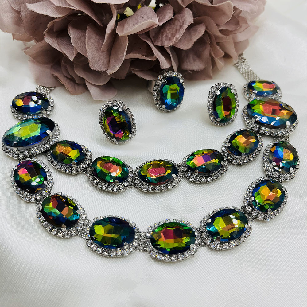 Hiraola's Product Image