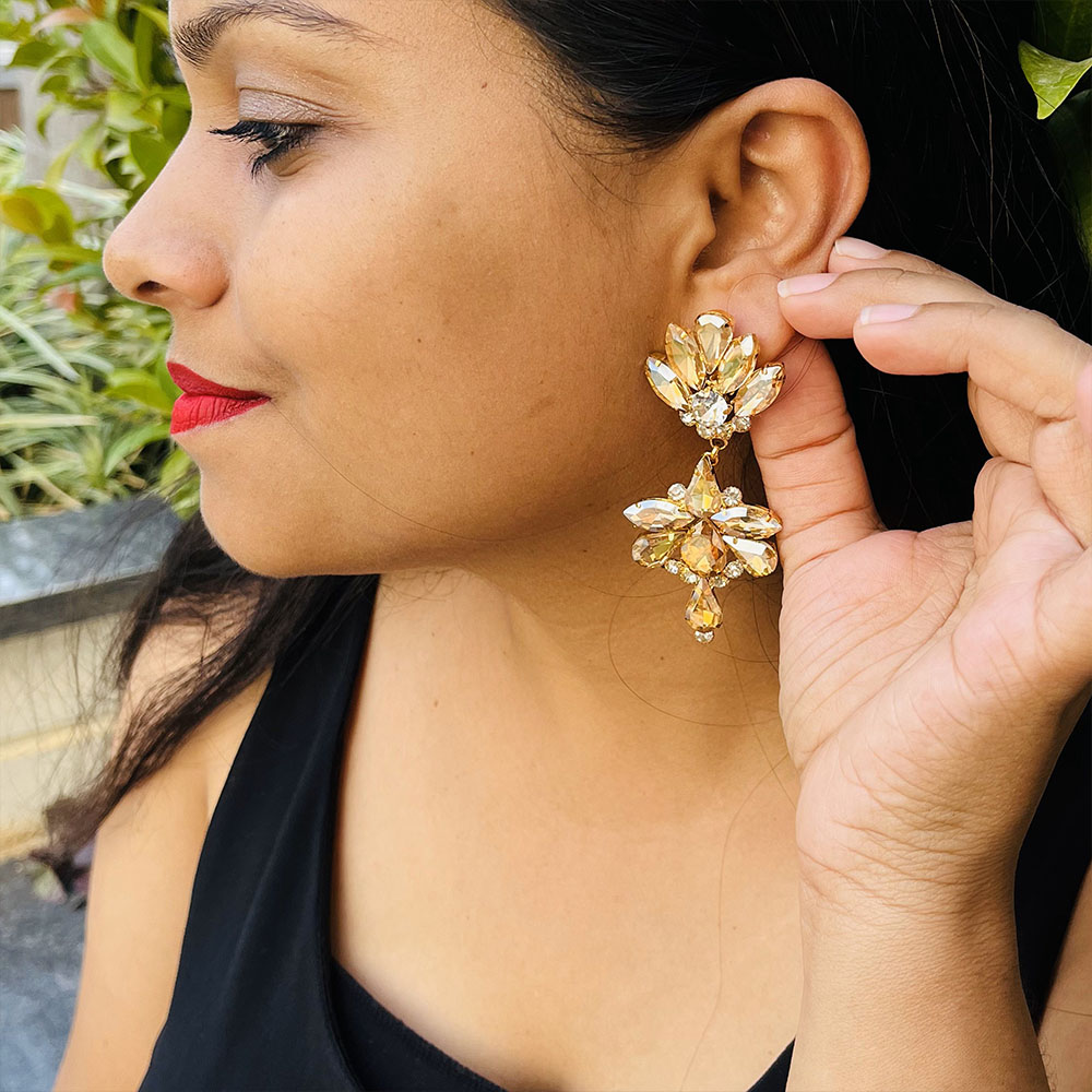 Hiraola's Product Image