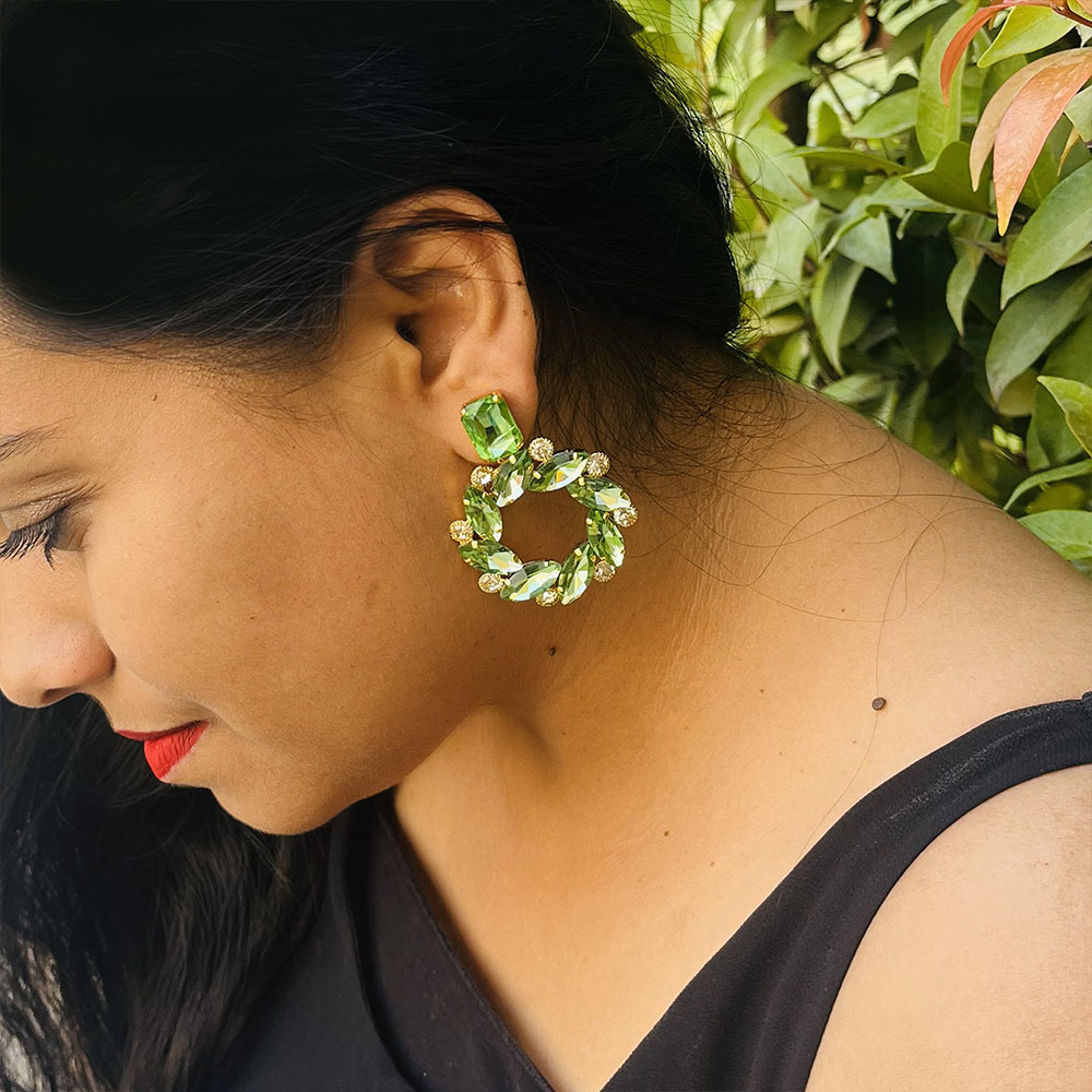 Hiraola's Product Image