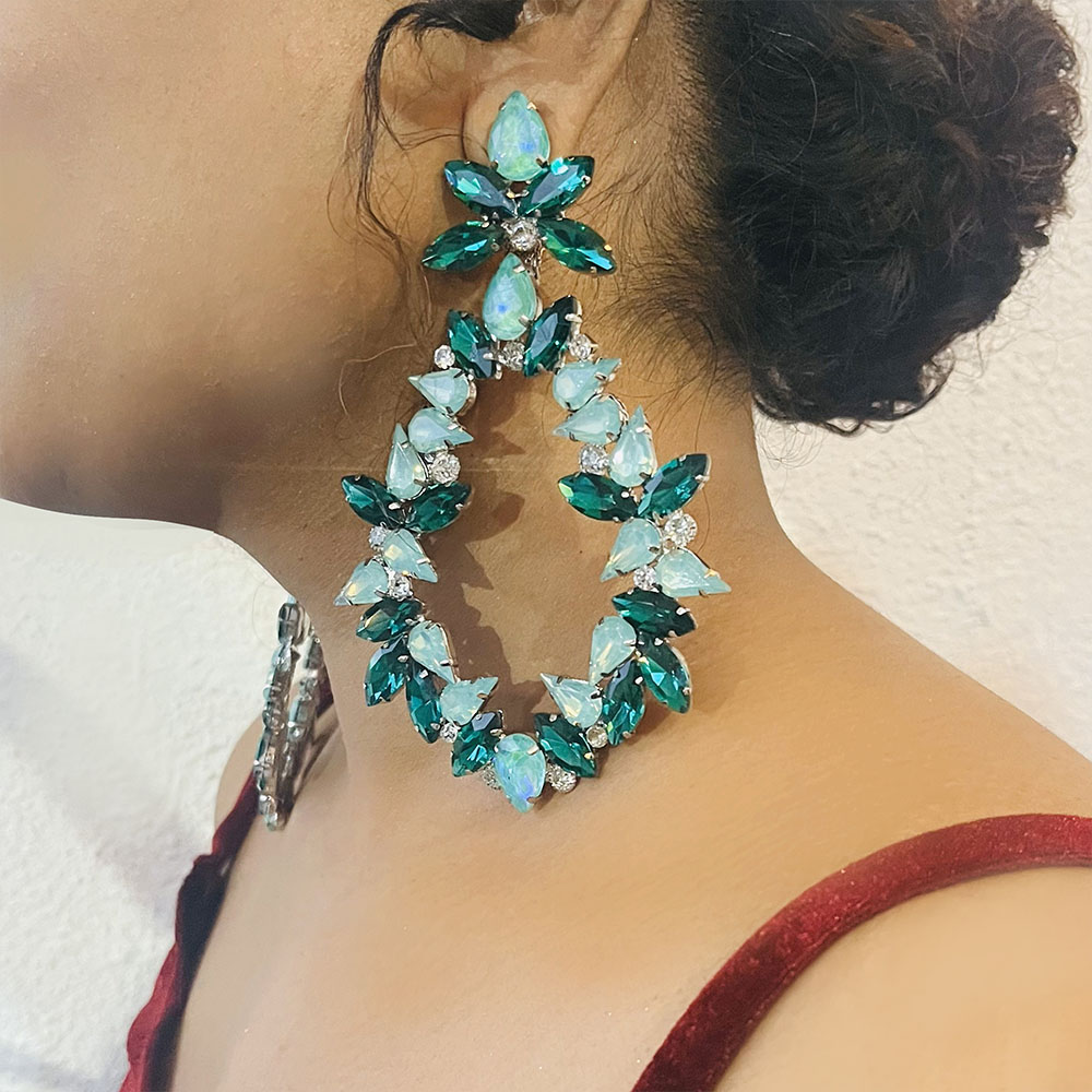 Hiraola's Product Image