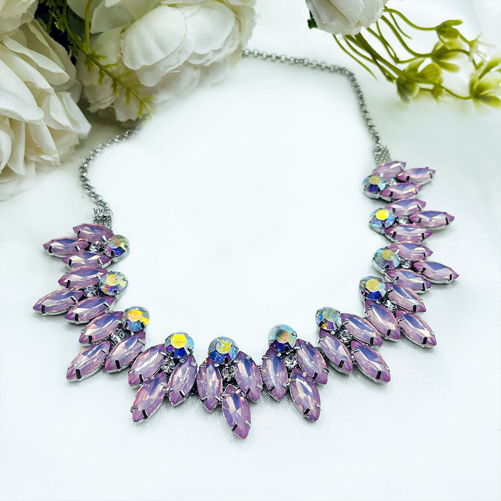 Hiraola's Product Image