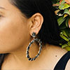 Hiraola's Product Image